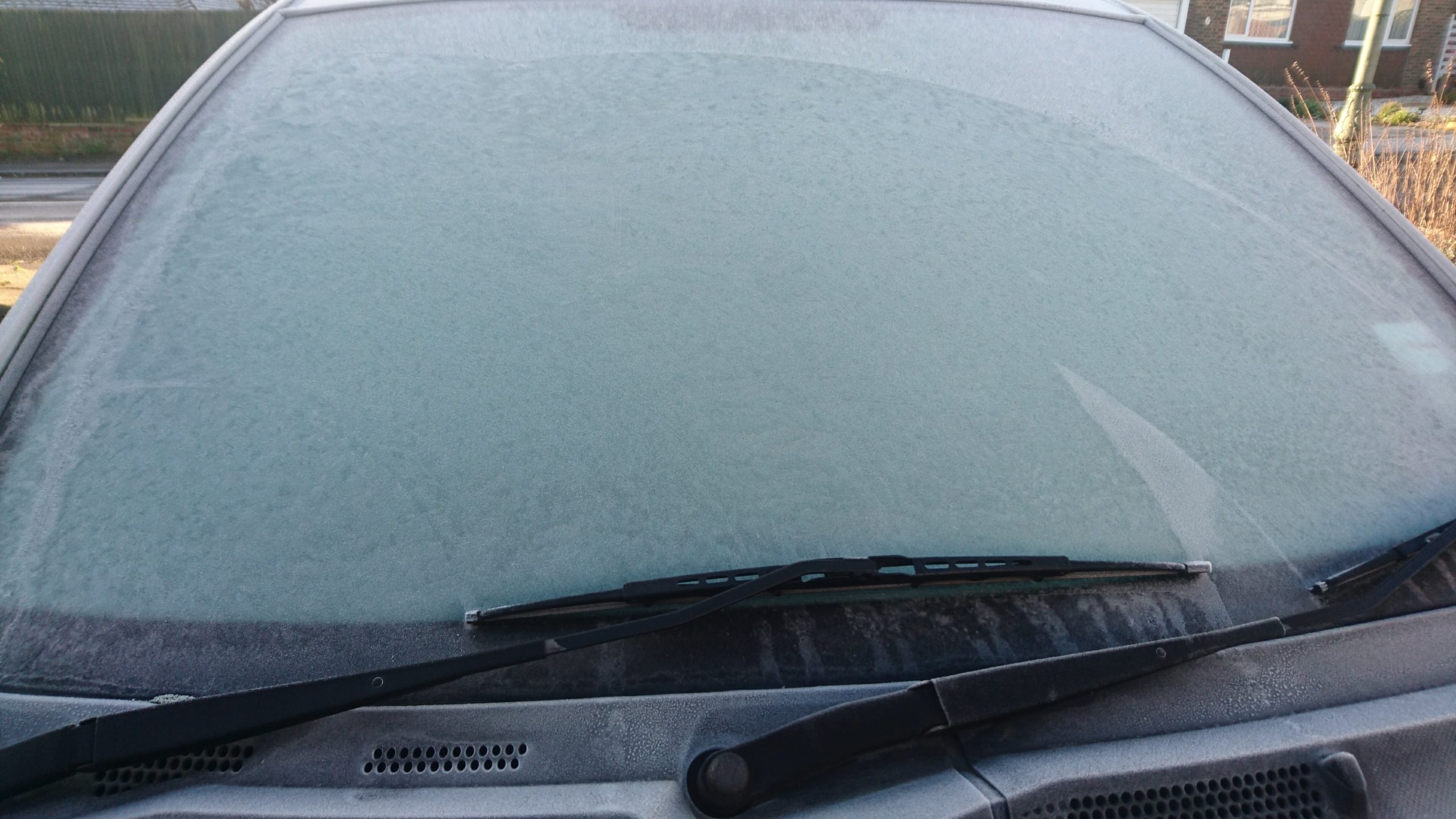 How to defrost your car windscreen without idling your engine! *Ad*